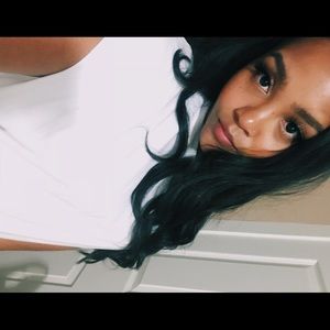 Meet your Posher, Stefany